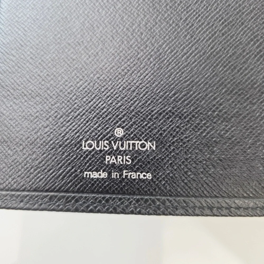 Louis Vuitton Taiga Brazza Wallet Long Portefeuille Bifold Charcoal Gray Leather